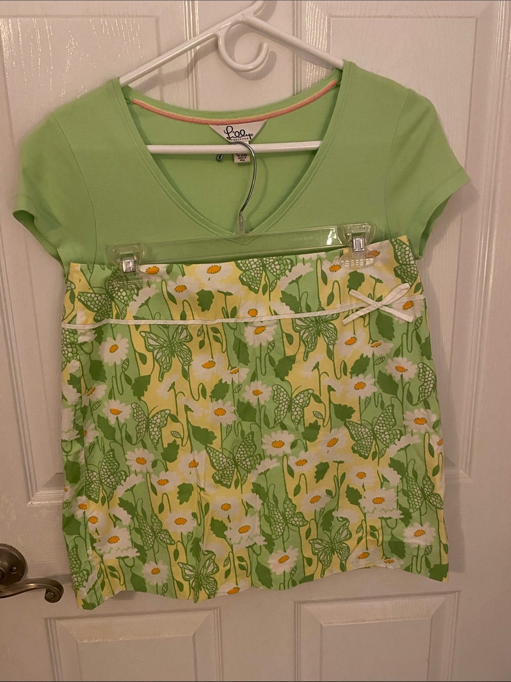 Lilly Pulitzer Light Green Daisy print skirt and green top set